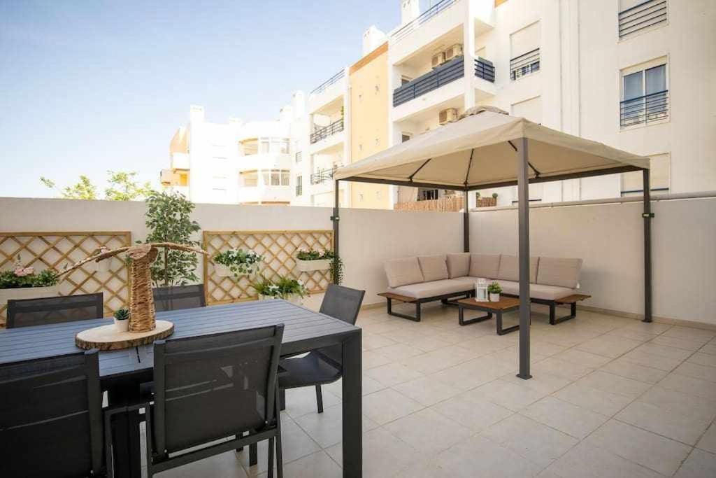 Modern 3Br Apt W/ Lg Terrace, Bbq, Ac & Parking Тавира Екстериор снимка