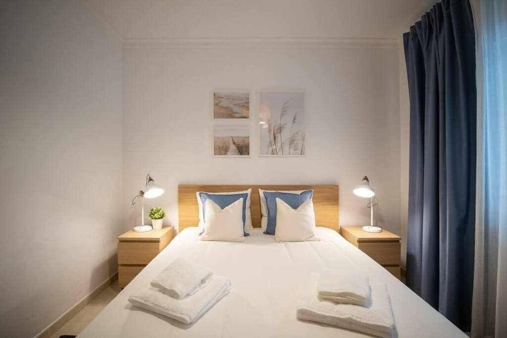 Modern 3Br Apt W/ Lg Terrace, Bbq, Ac & Parking Тавира Екстериор снимка